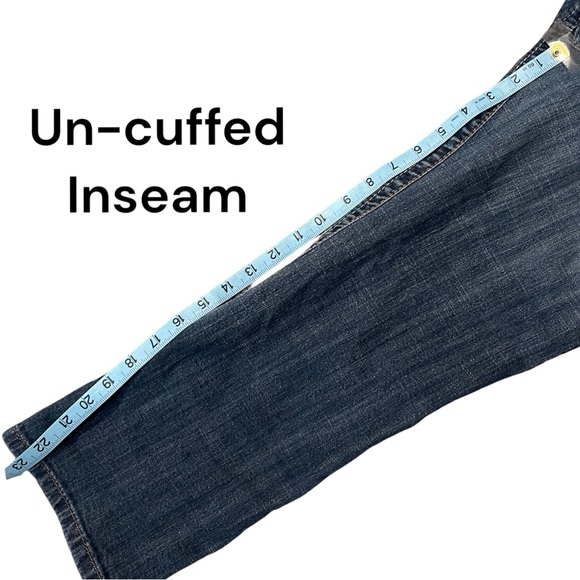 Malibu Women's Juniors Size 5 Blue Cropped Distressed Dark Stretch Denim Jeans - Picture 15 of 15